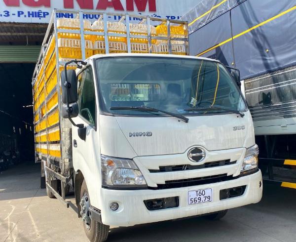 HINO XZU720L THÙNG CHỞ GIA CẦM 196 LỒNG